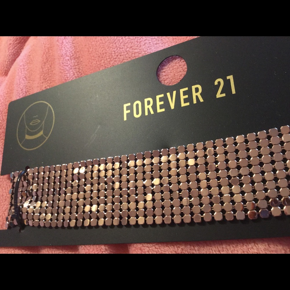FOREVER 21 ROSE GOLD CHOKER NECKLACE